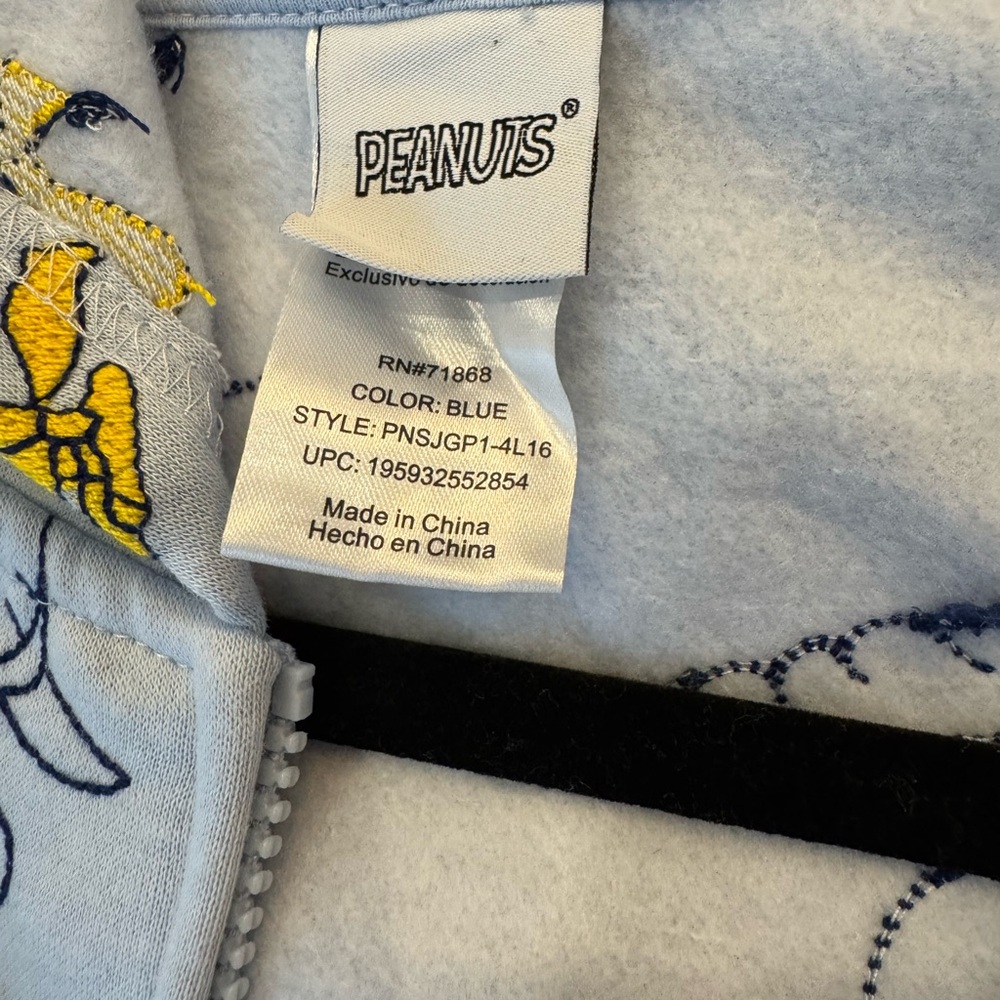 Peanuts Snoopy Embroidered Full-Zip Hoodie NWT (Small) - Picture 4 of 6